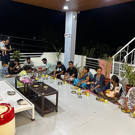 Vatavriksha Guest House,Akkalkot Akalkot Экстерьер фото